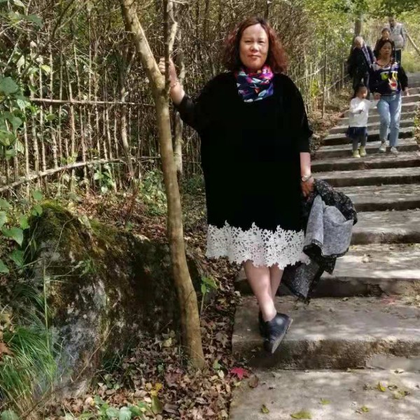开心与鞋子的照片