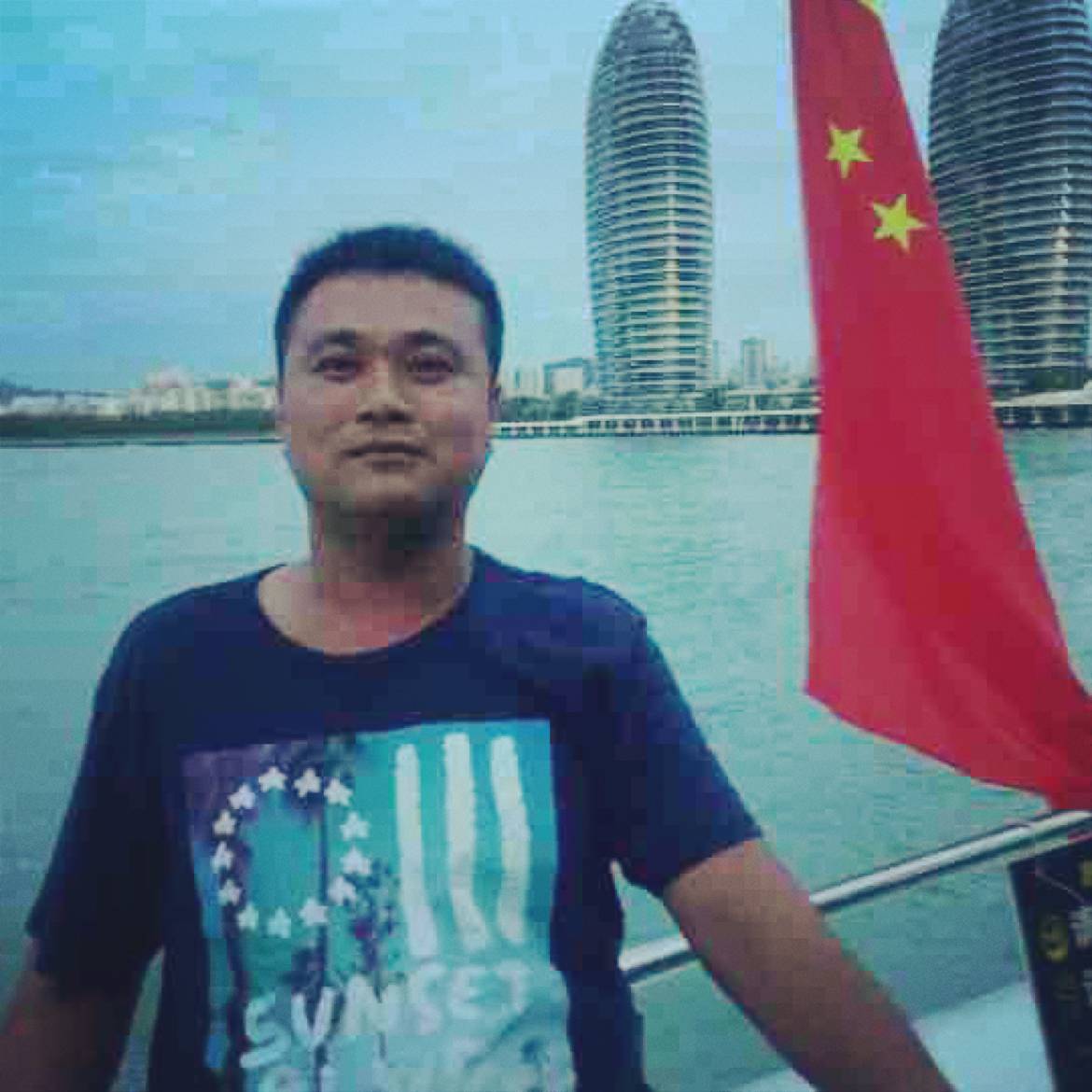 李建华的照片