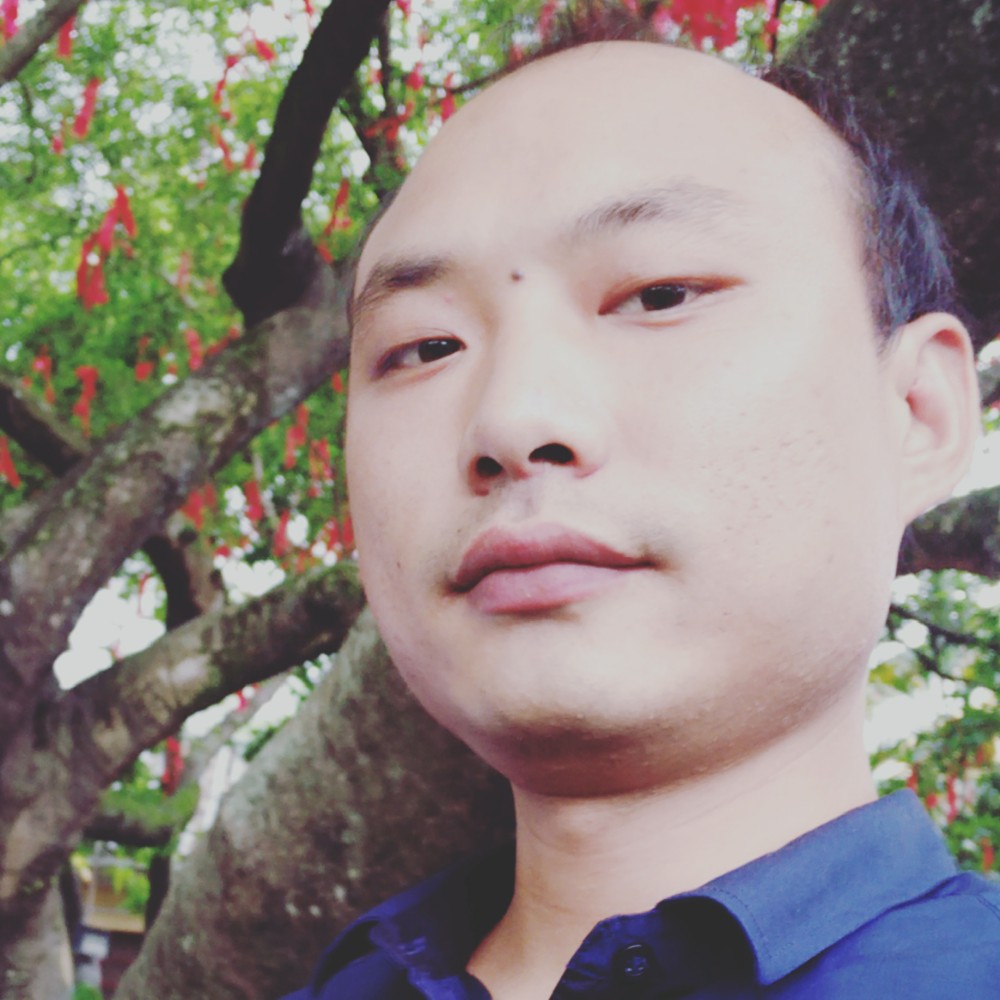 黑夜挽手平淡的照片