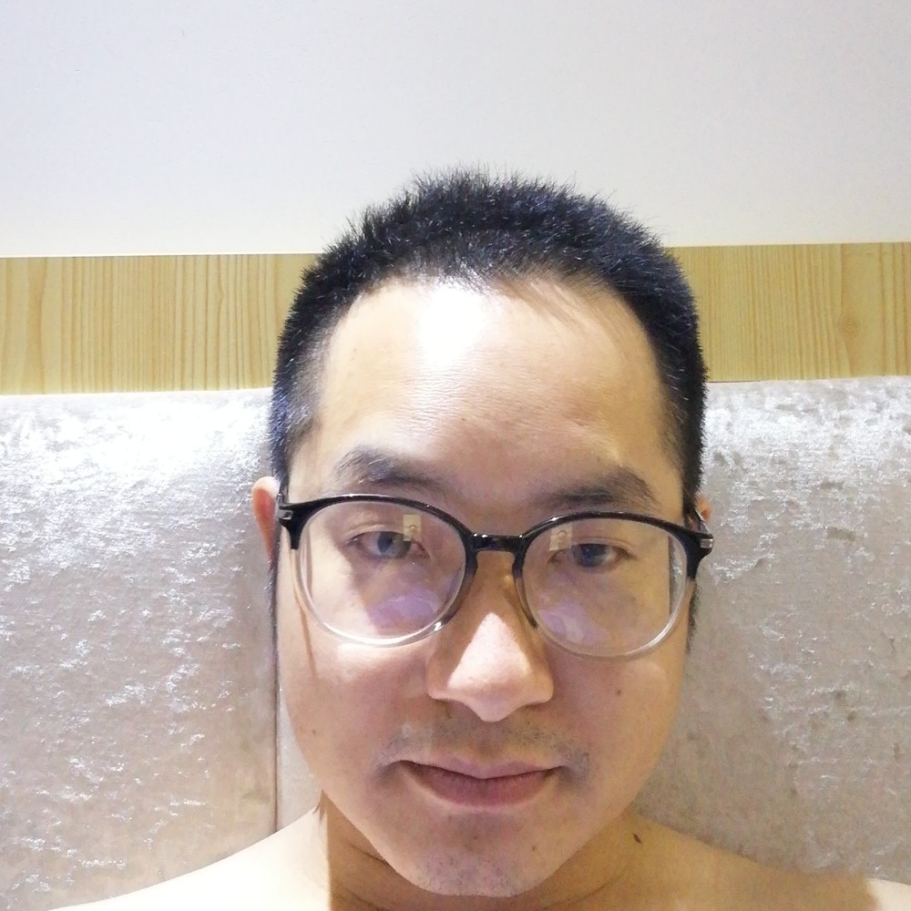 往事邂逅秀丽的照片