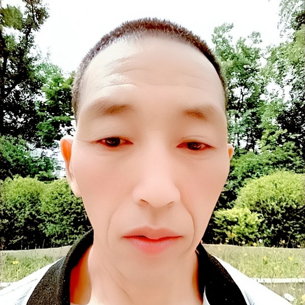 余志中的照片