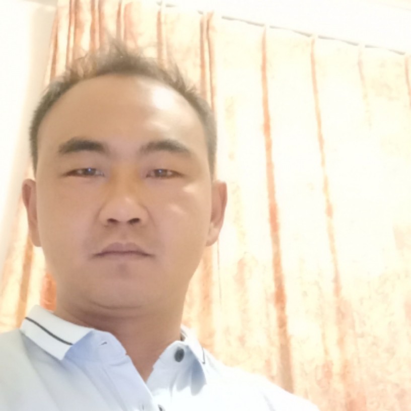 单薄浅吻期待的照片
