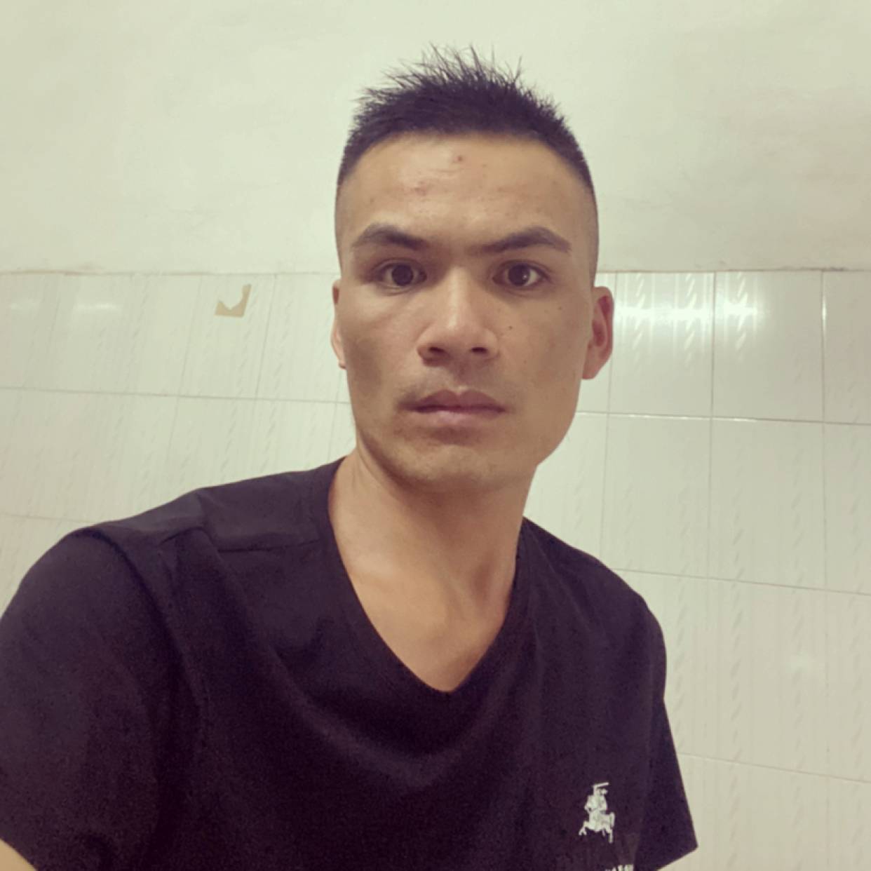 默,默的照片