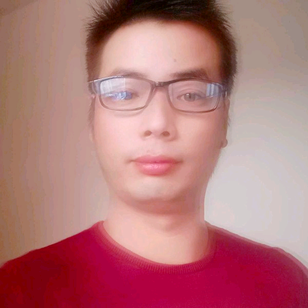 爱誰誰的照片