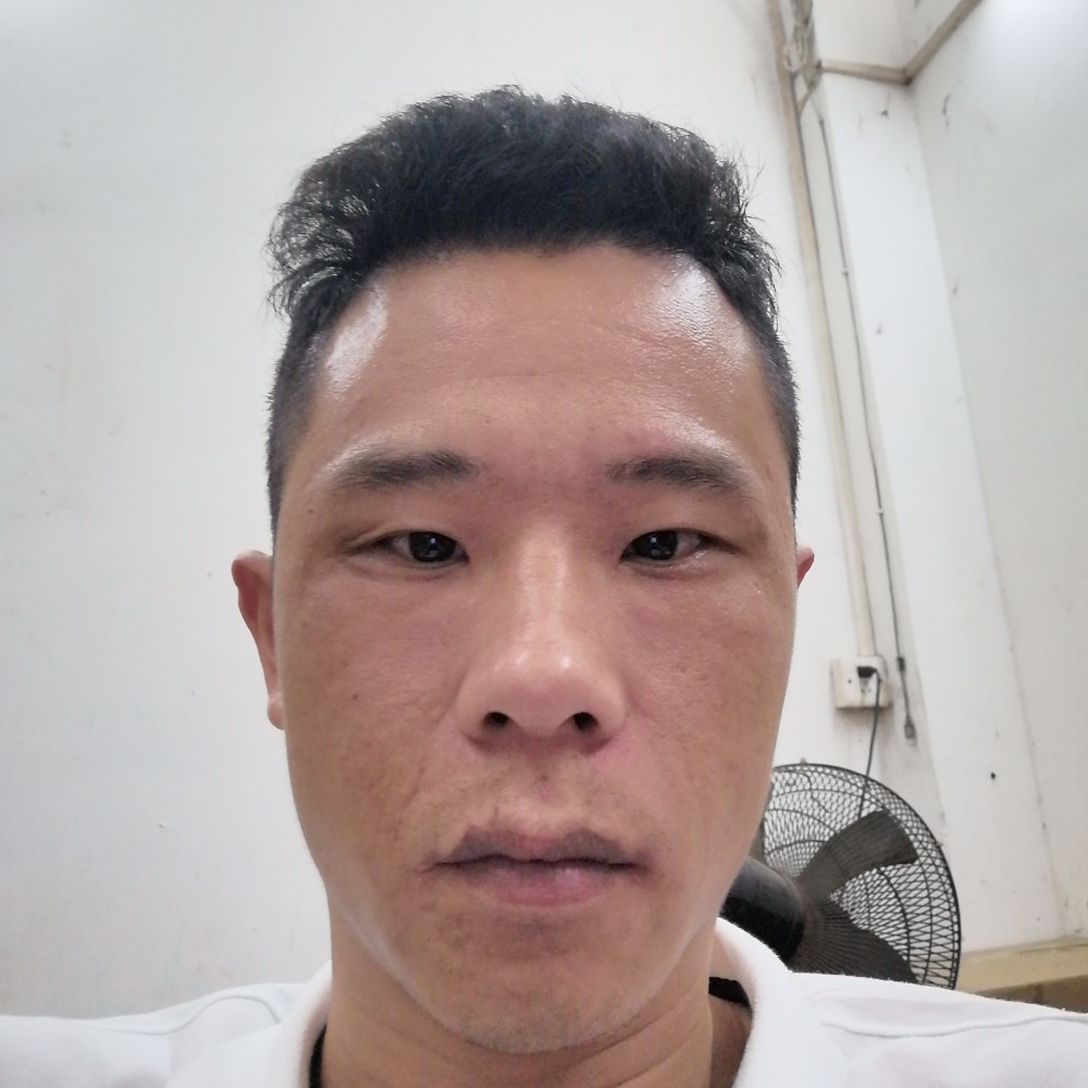 可靠与鲜花的照片