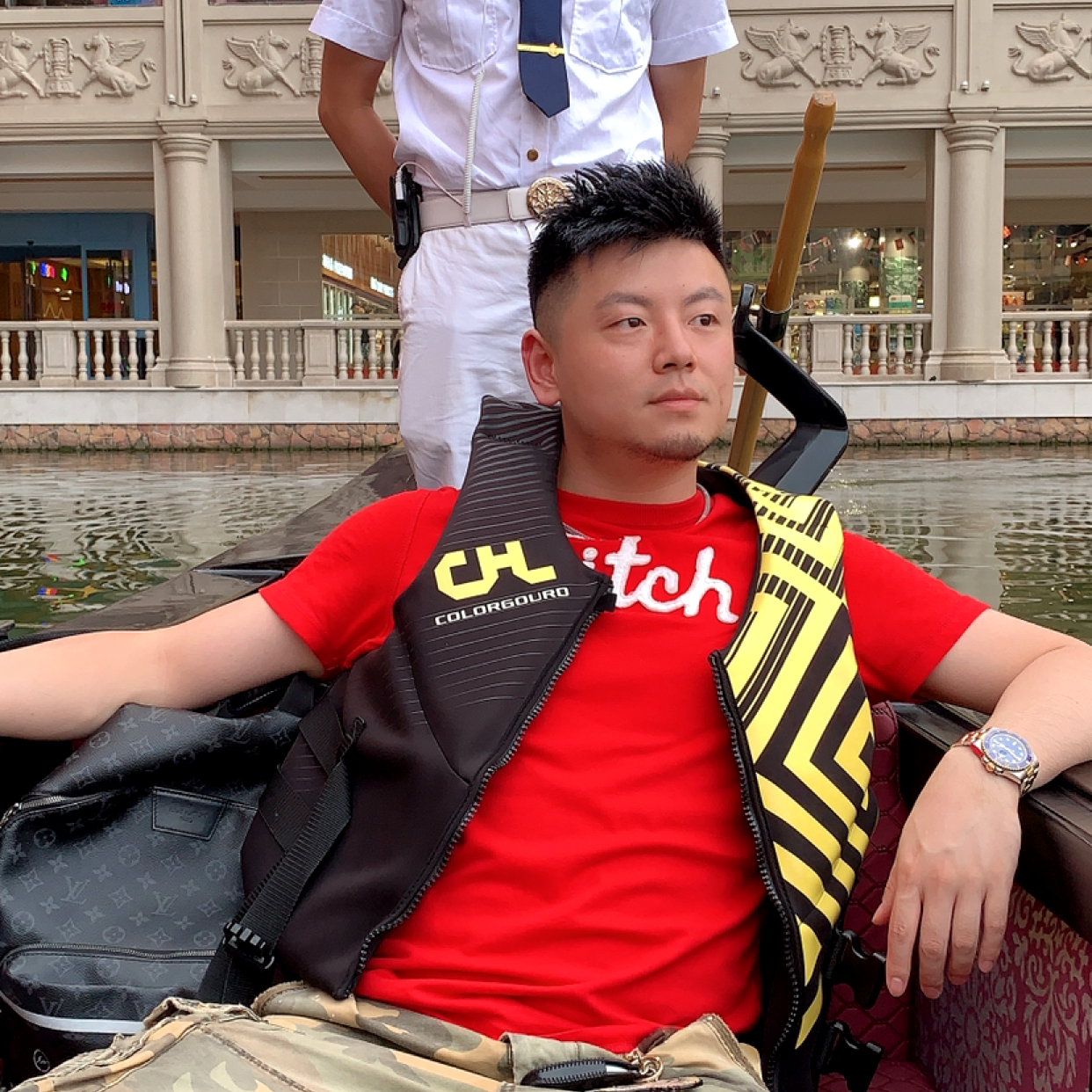 小老虎悦悦的照片