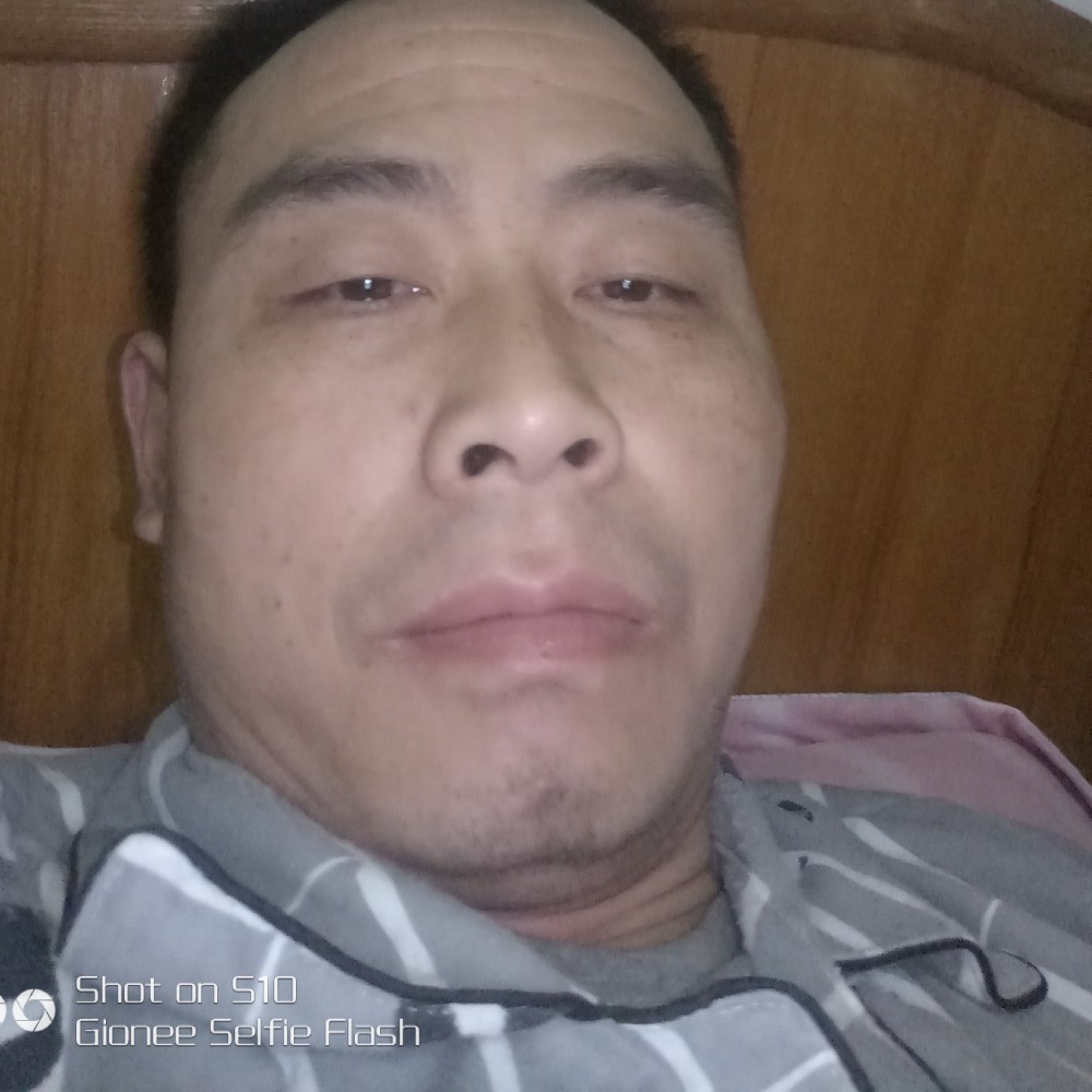 李言的照片