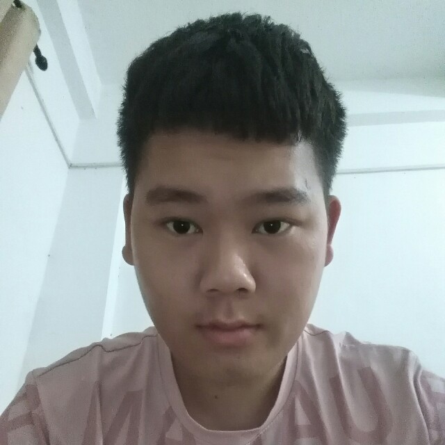 微笑的孤單的照片