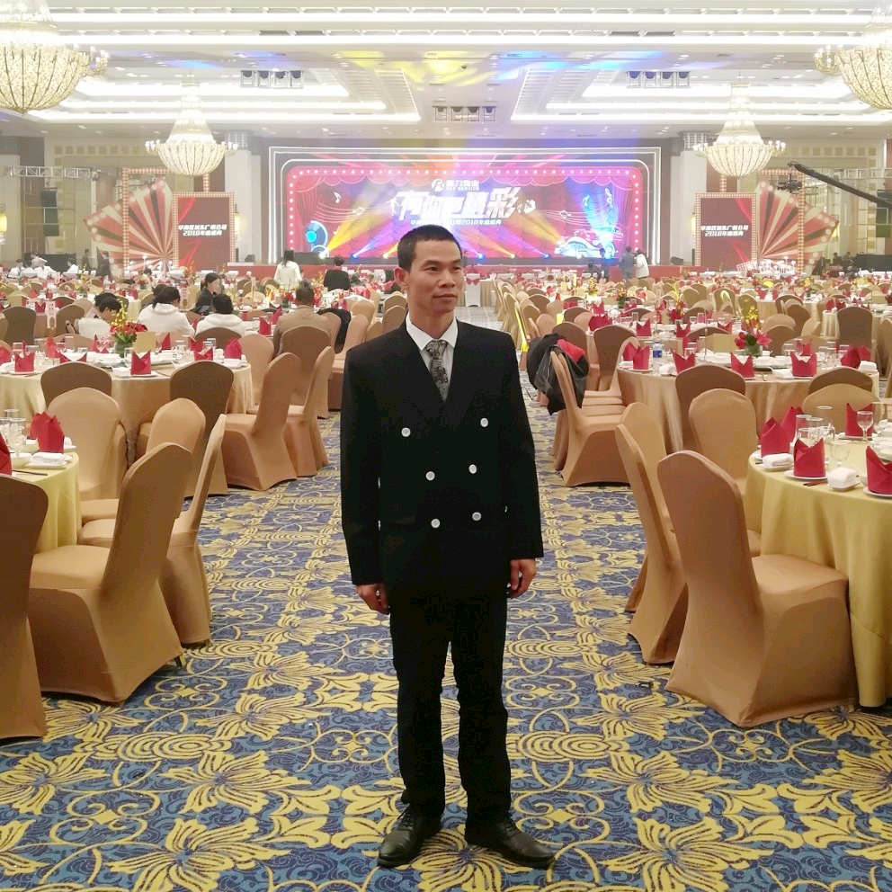 覃胜国的照片