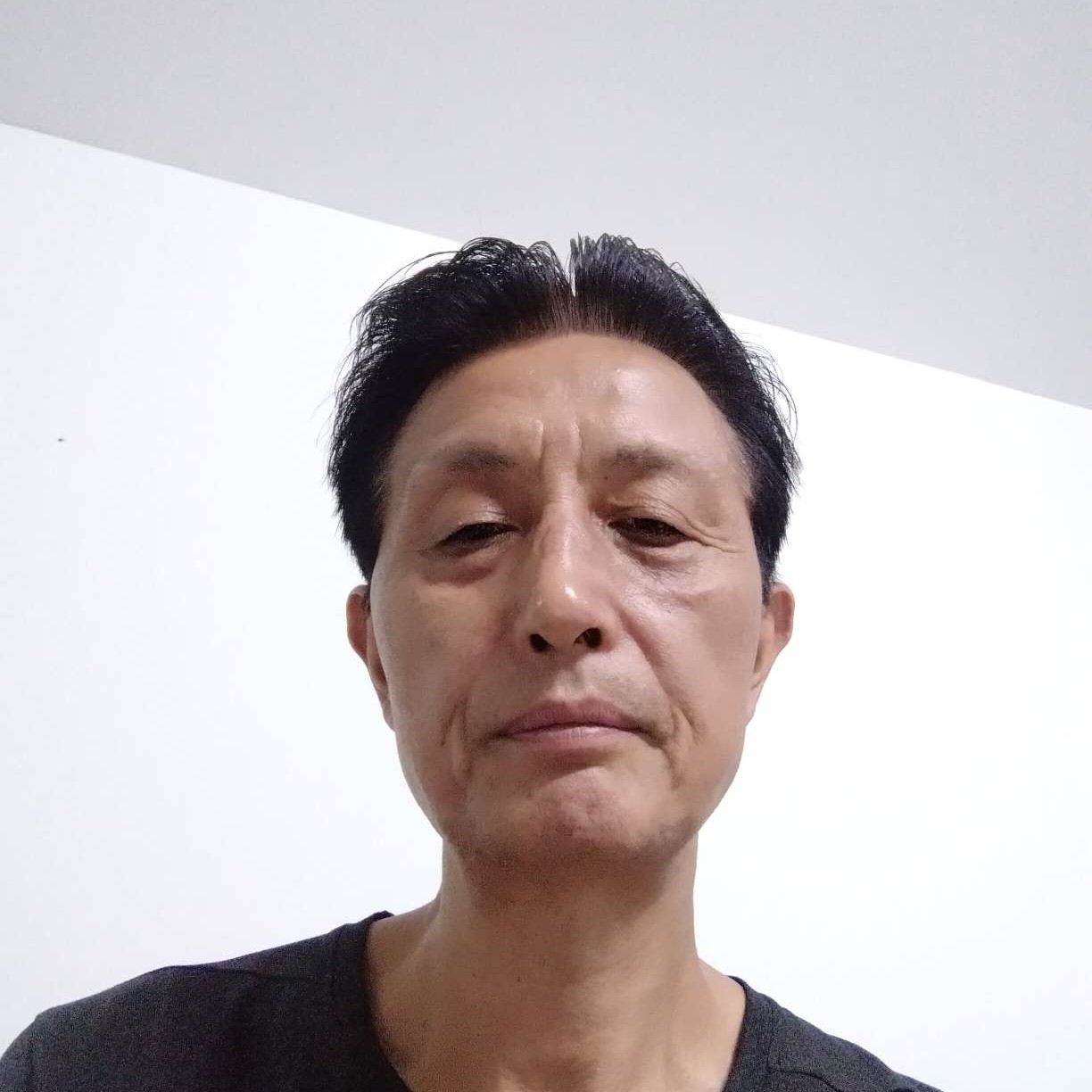晨曦挽手正直的照片