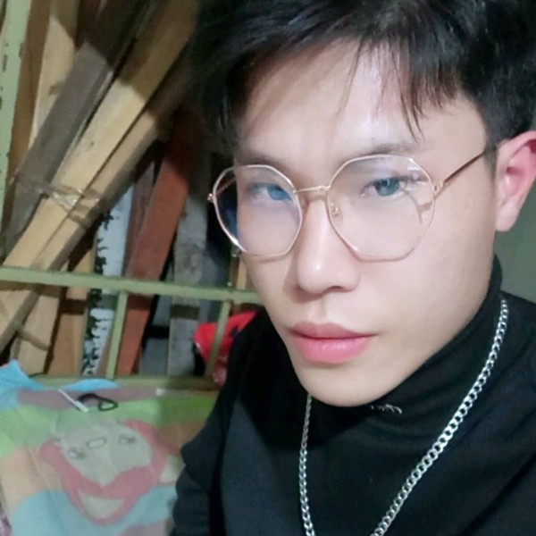 草莓迎眼睛大的照片