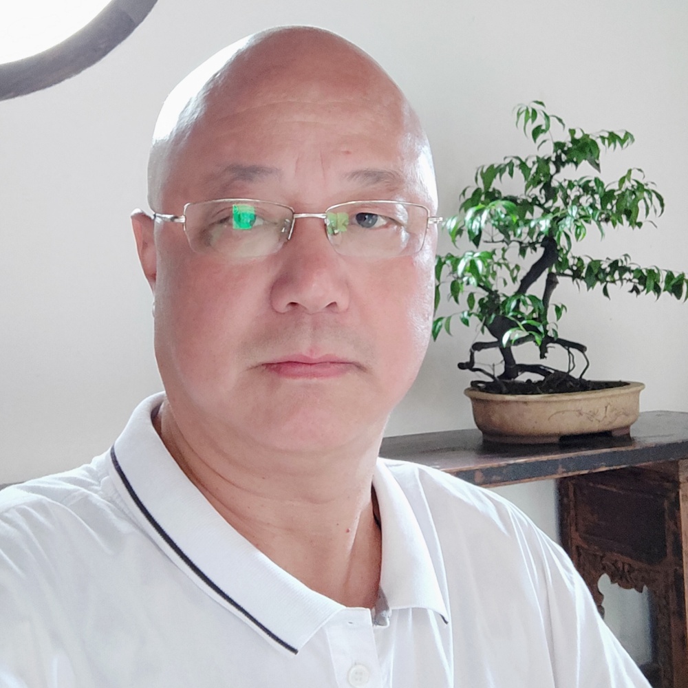 巨人诚心的照片