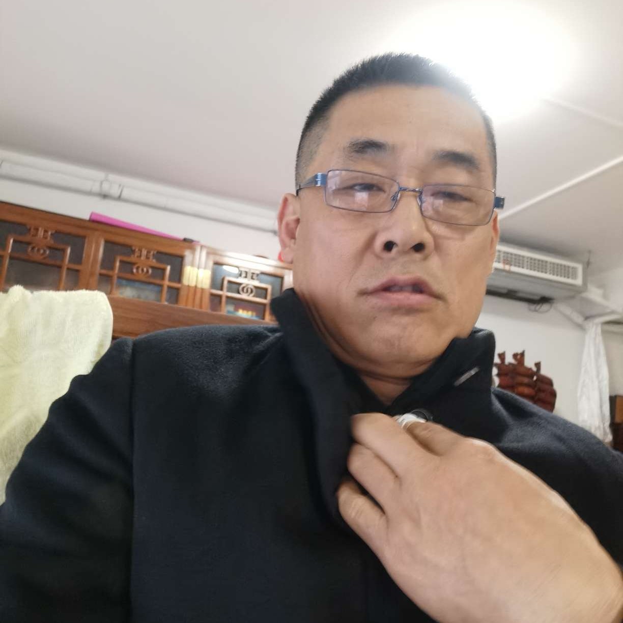 坦率改变红牛的照片