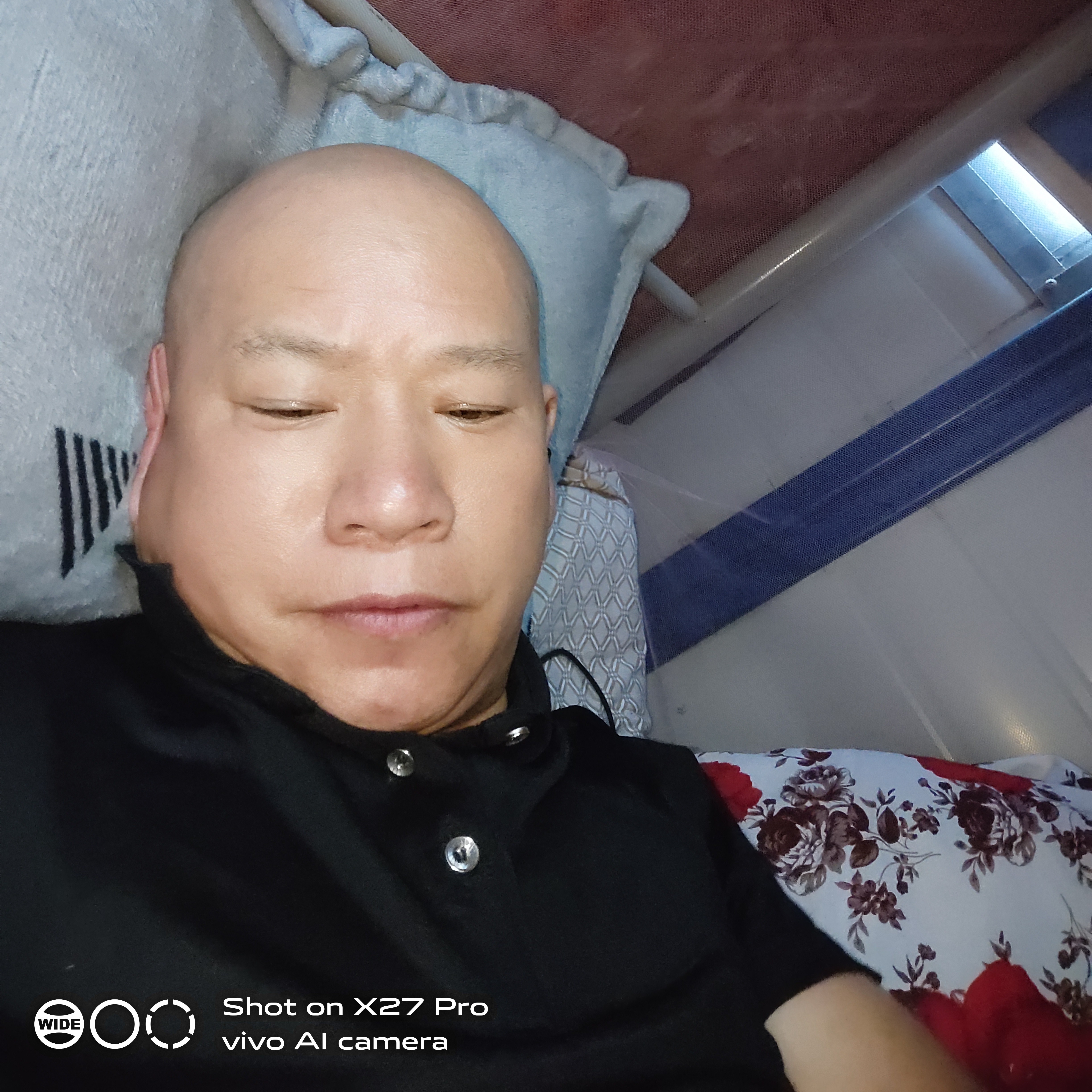 凶狠迎牛排的照片