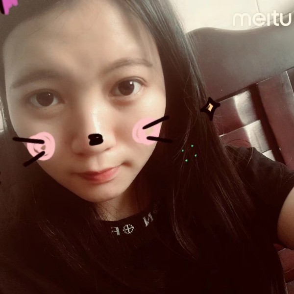 黄小慧的照片
