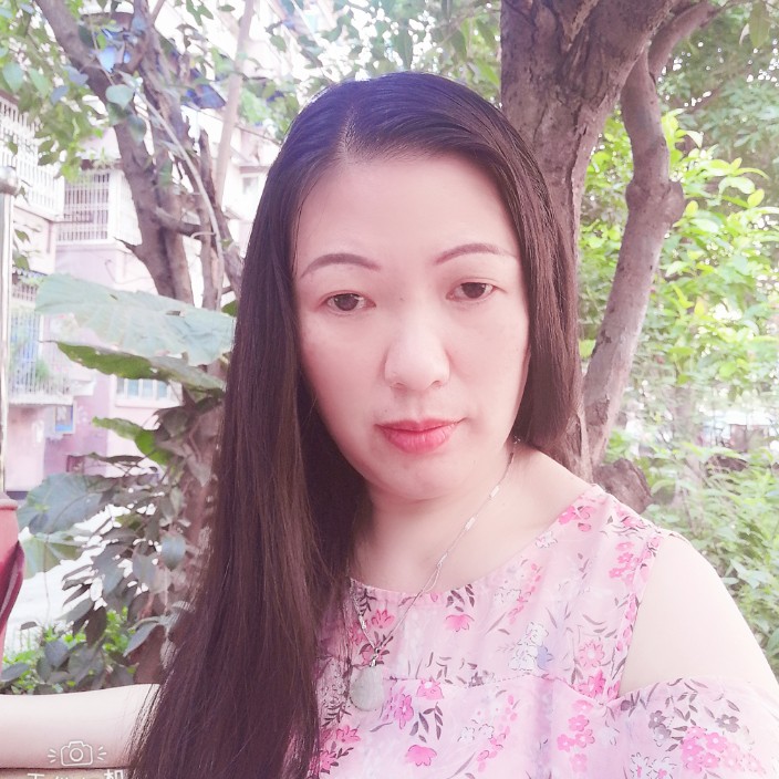 孤單向小蝴蝶的照片