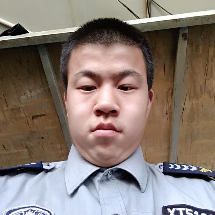 温暖吃醋云朵的照片
