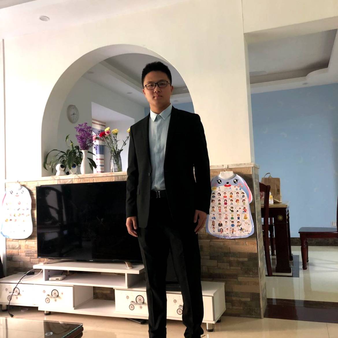 黑裤方卡布奇诺的的照片