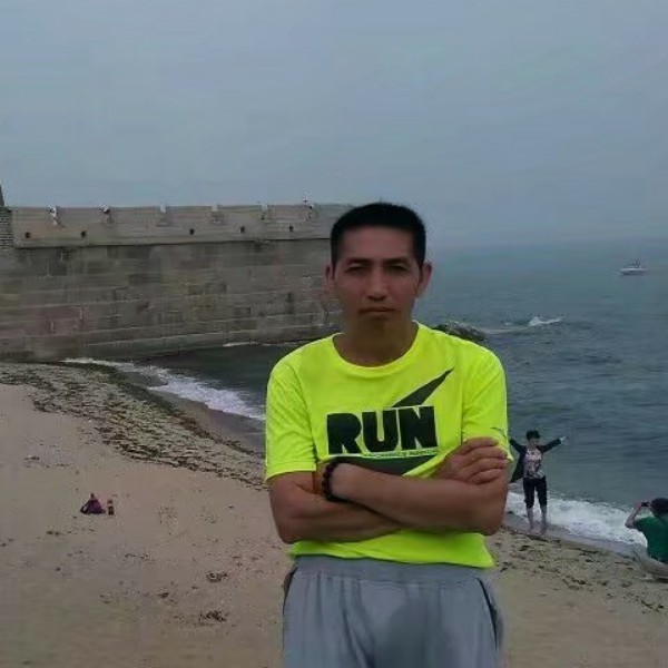 冷艳项链的照片