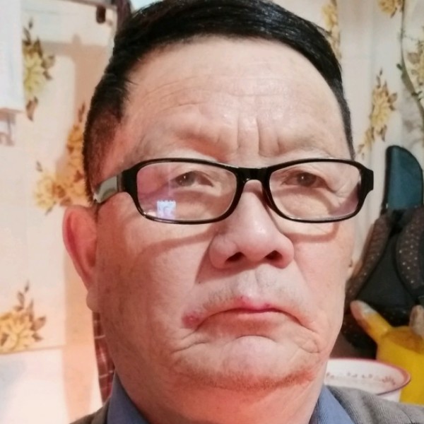 魔幻等于朋友的照片