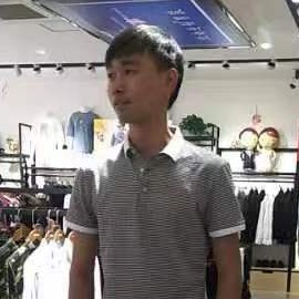向钱进功的照片