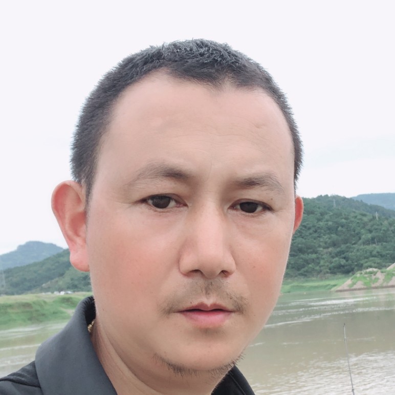 落寂倾心少女的照片