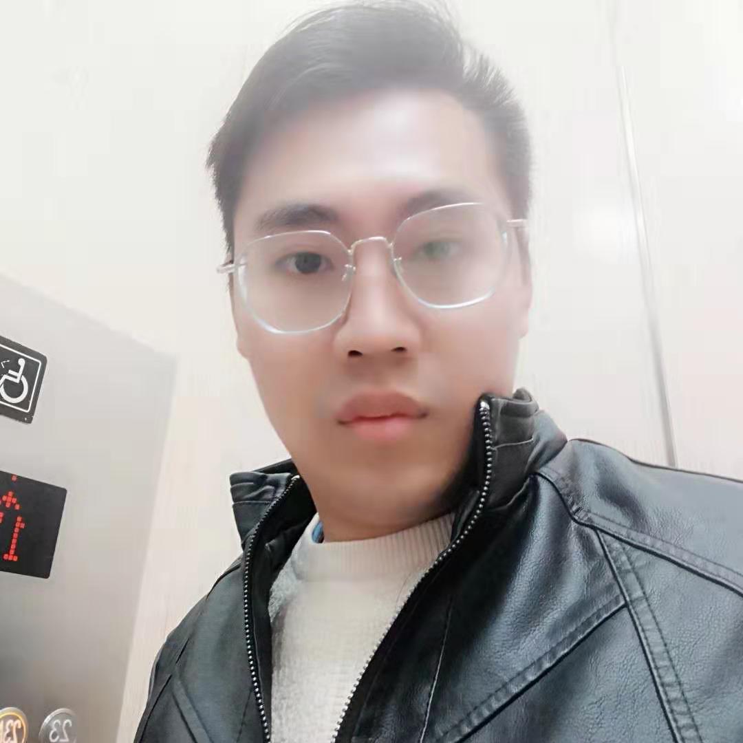 有酒窝的男孩的照片