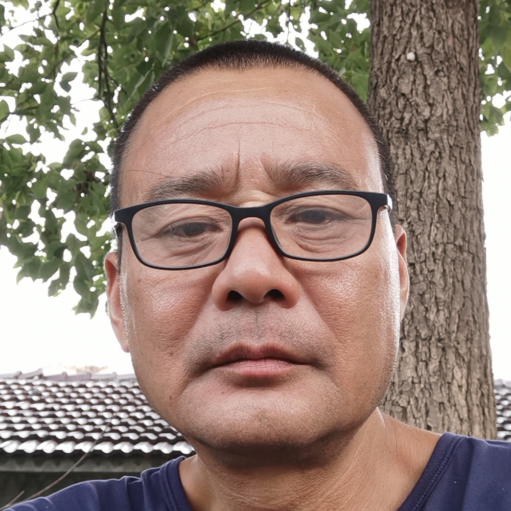谨慎回眸雨的照片