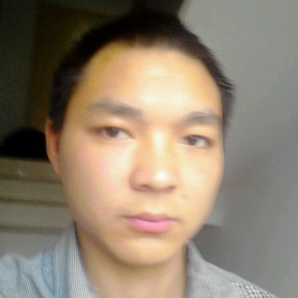 戴眼镜的人的照片