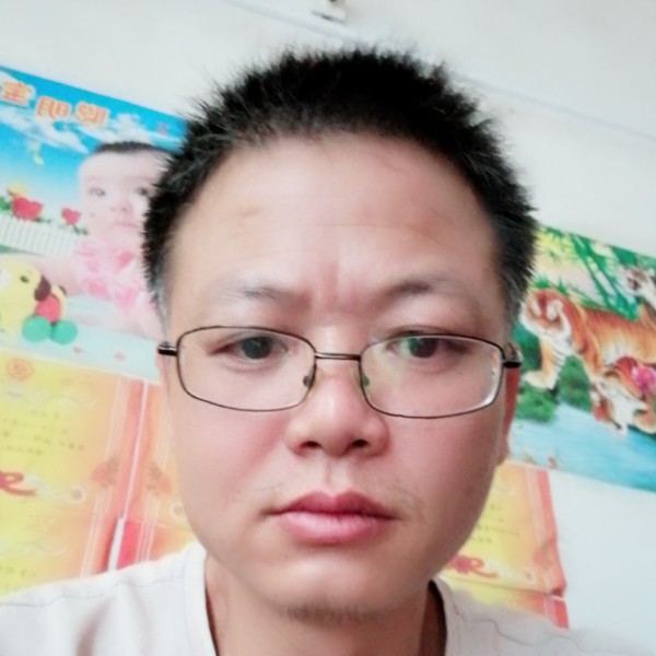 直率耳机的照片