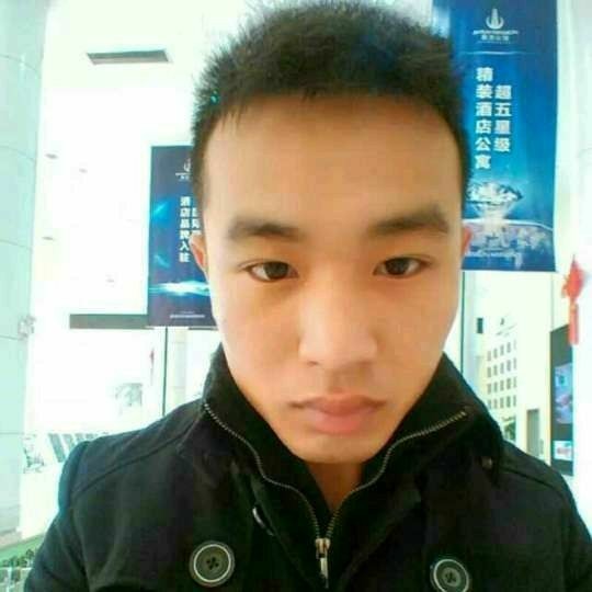 华胜哥哥的照片
