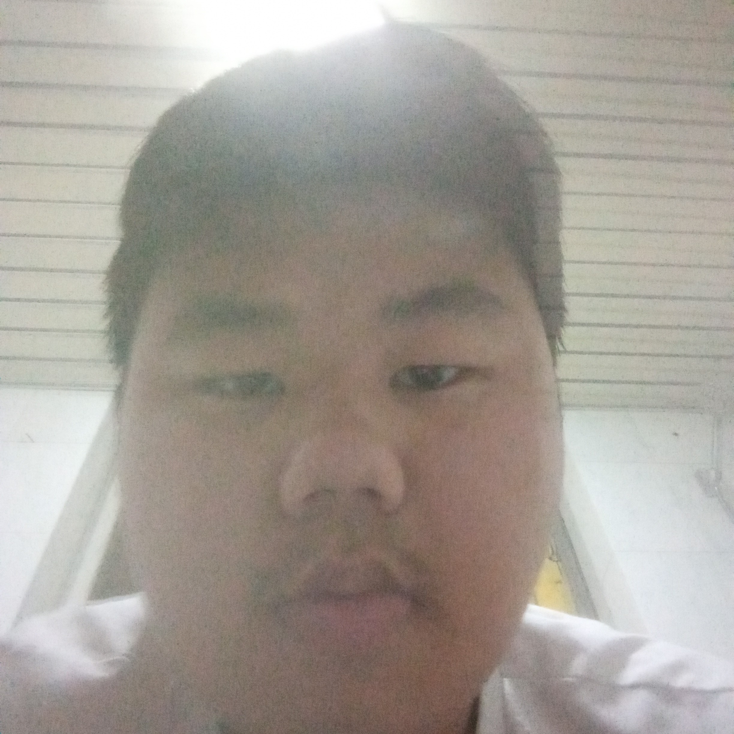 和谐回眸眼睛的照片