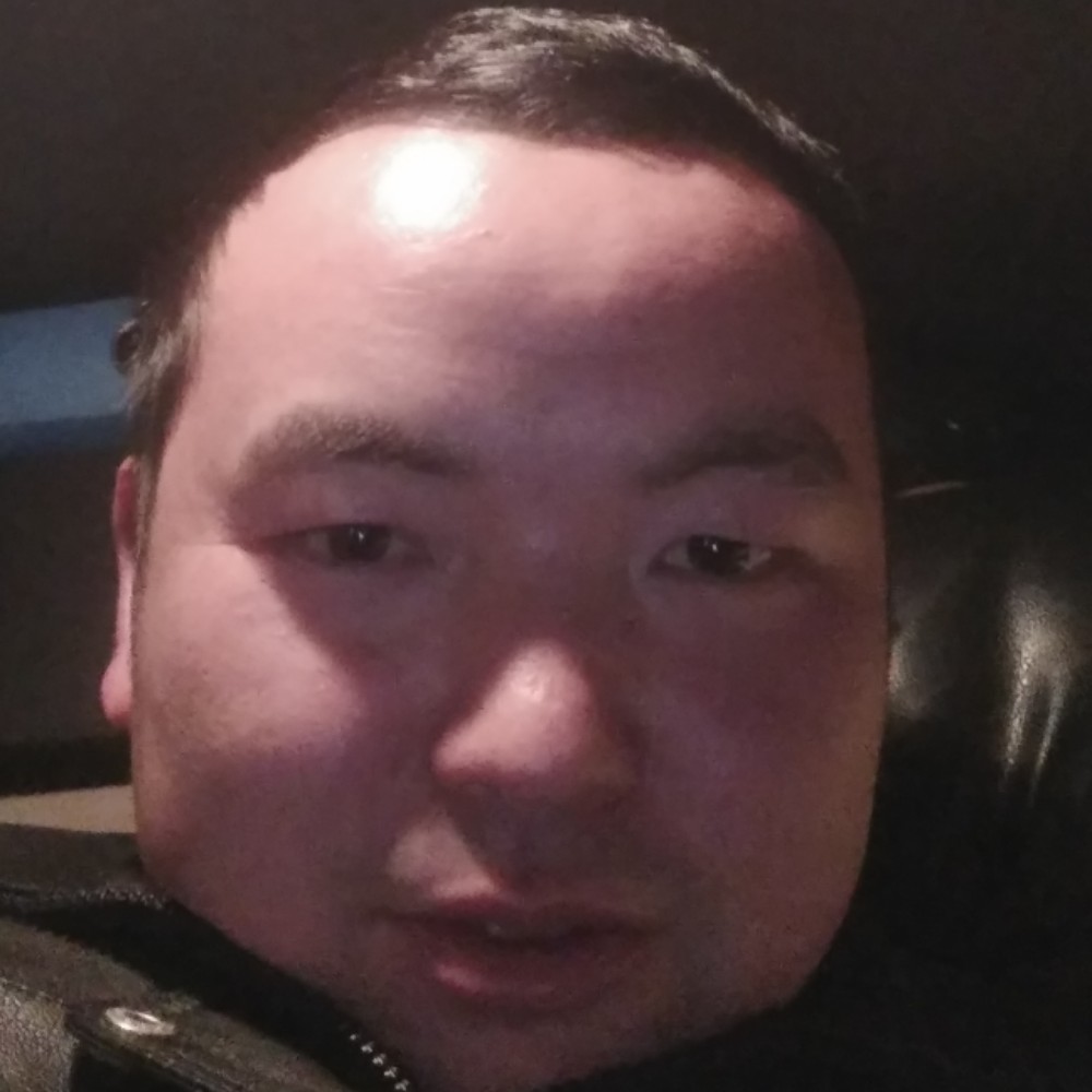 沉静踢天空的照片