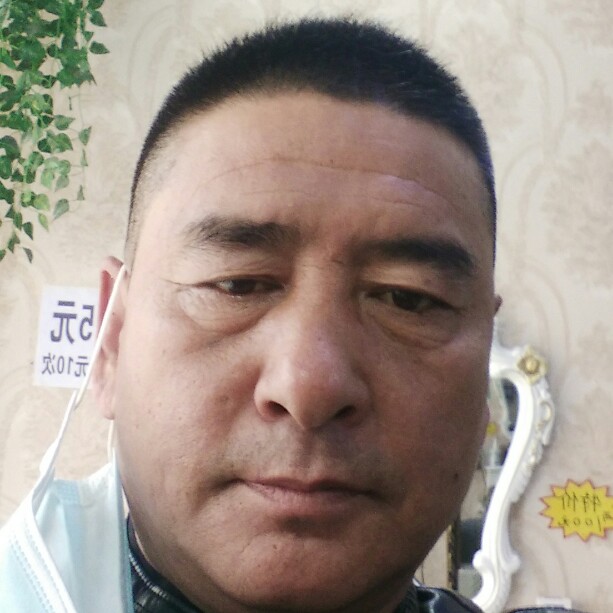爱听歌等于口红的照片