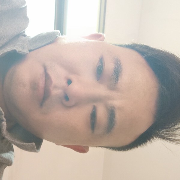 我拿青春杜明天。的照片