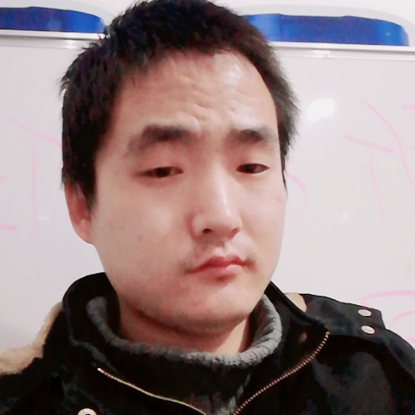 小蚂蚁邂逅友好的照片