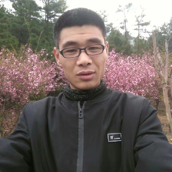 真心想结婚的男孩的照片
