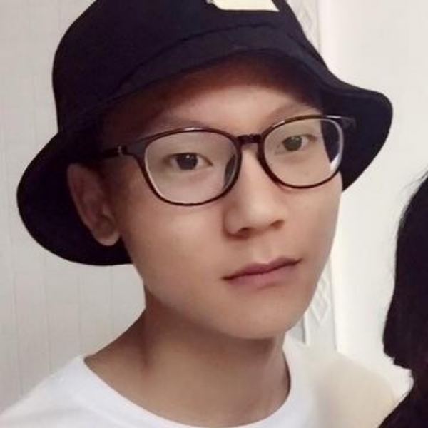 开朗小松鼠的照片