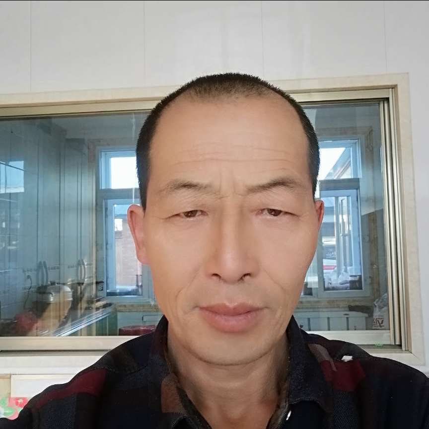 留胡子改变星月的照片