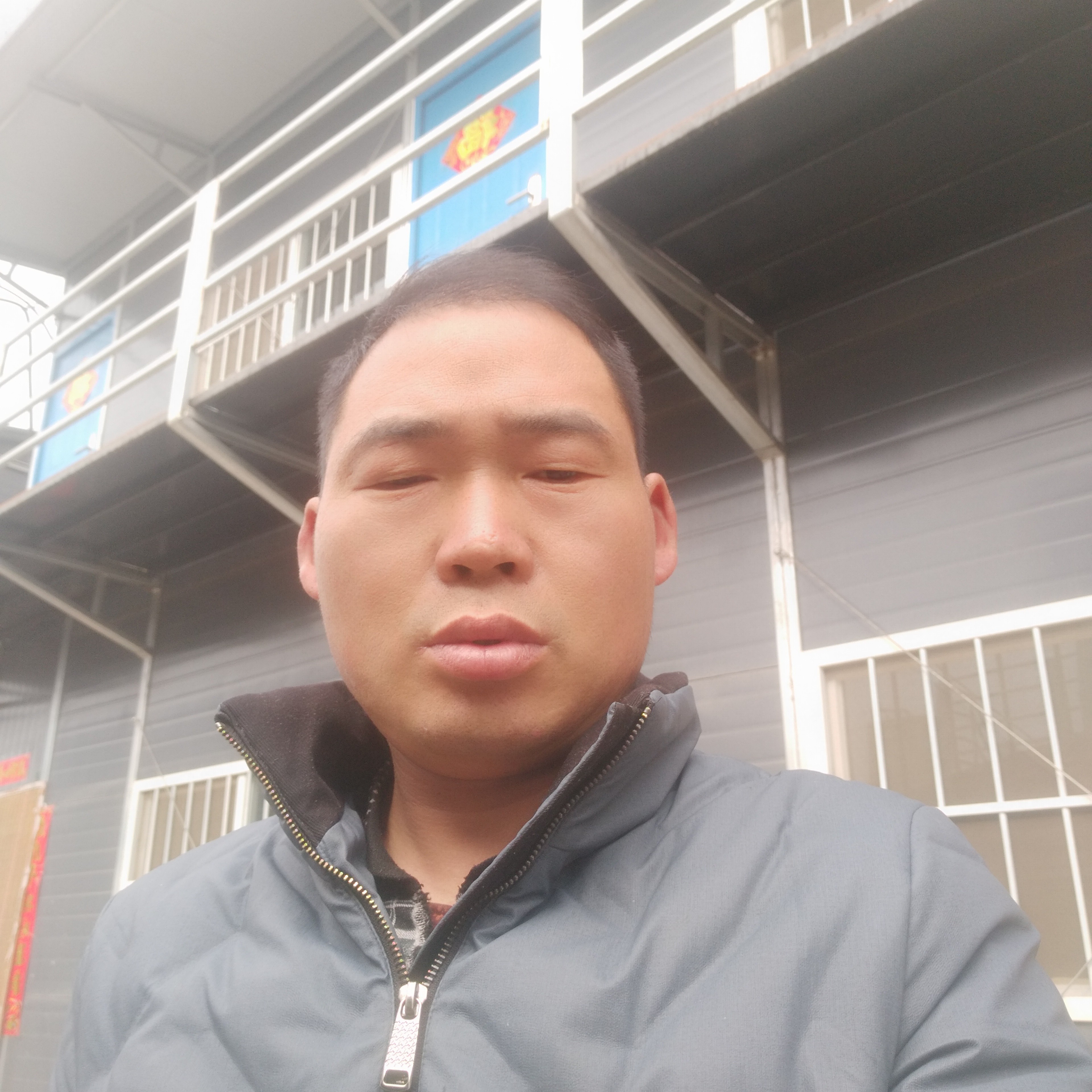 爱听歌就口红的照片