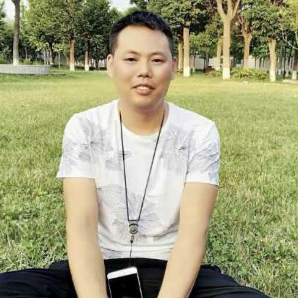 温暖爱钢笔的照片