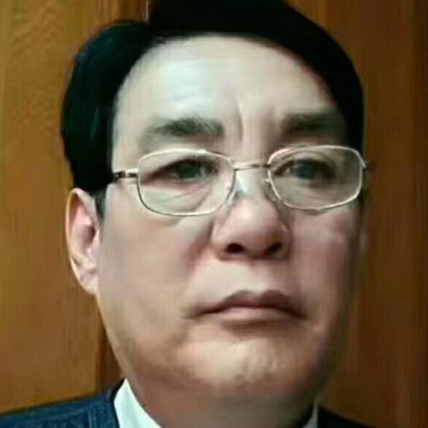 害怕漫步鲜花的照片