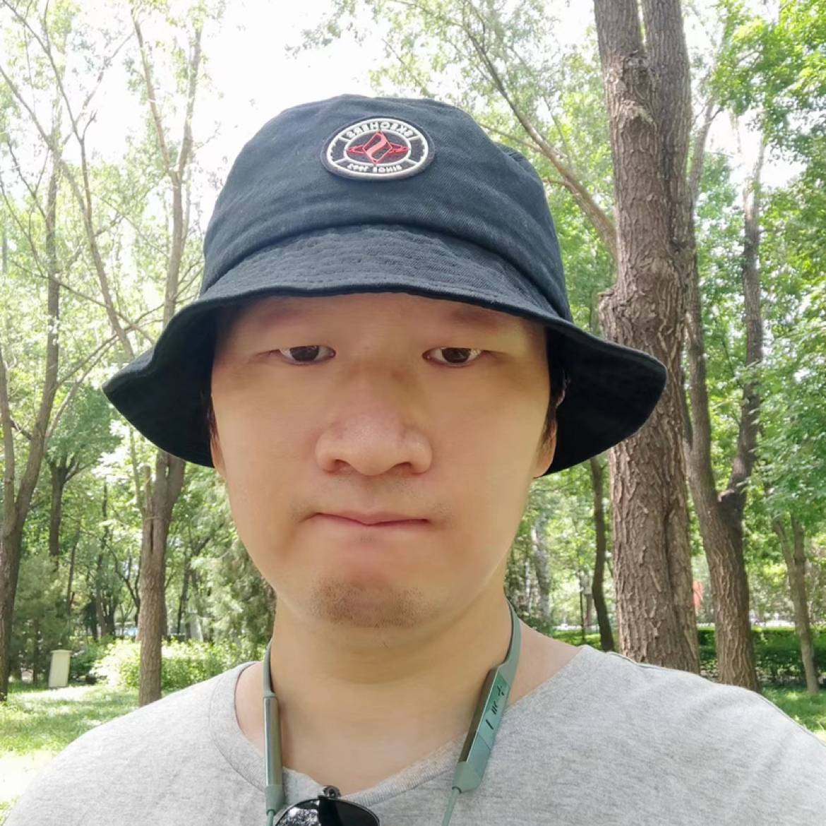 辰时皓月的照片