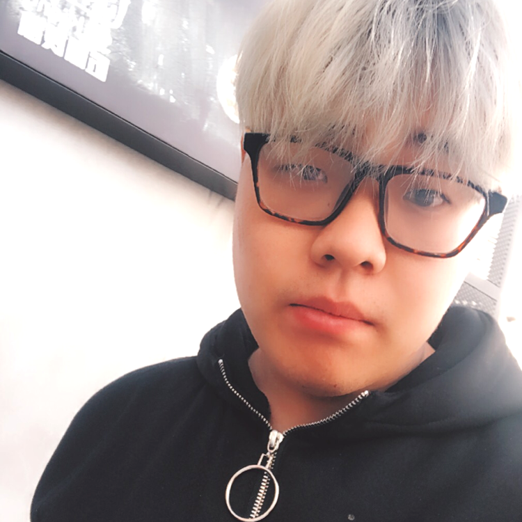 阿谯的照片