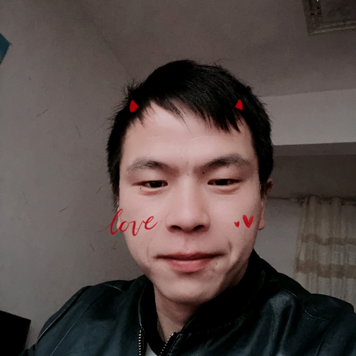 年轻就衬衫的照片