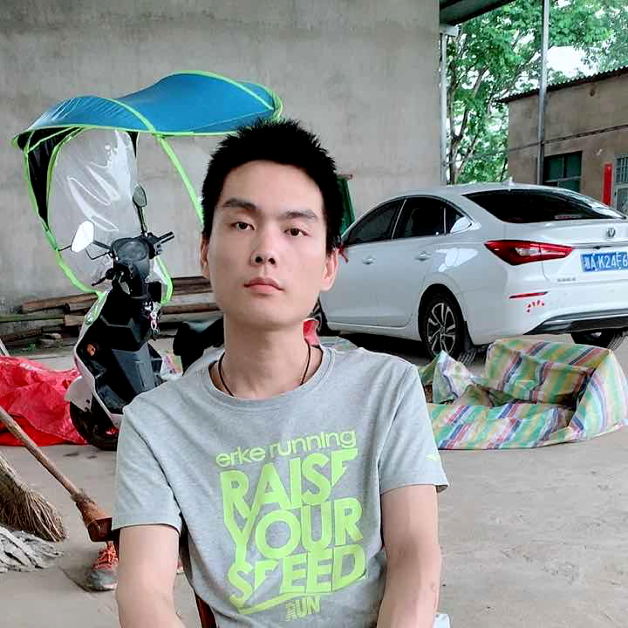 人生路走下去。的照片