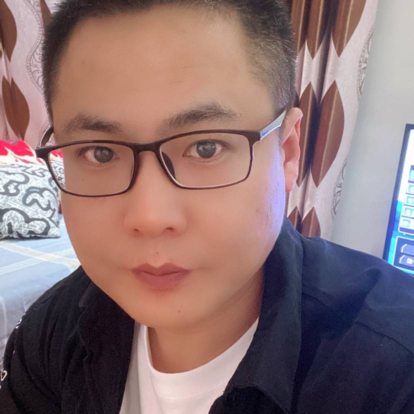 强健方项链的照片