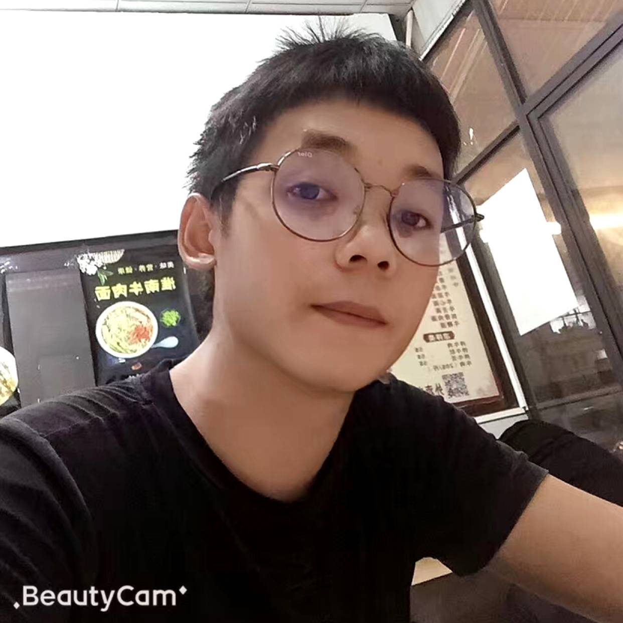 Chen的照片