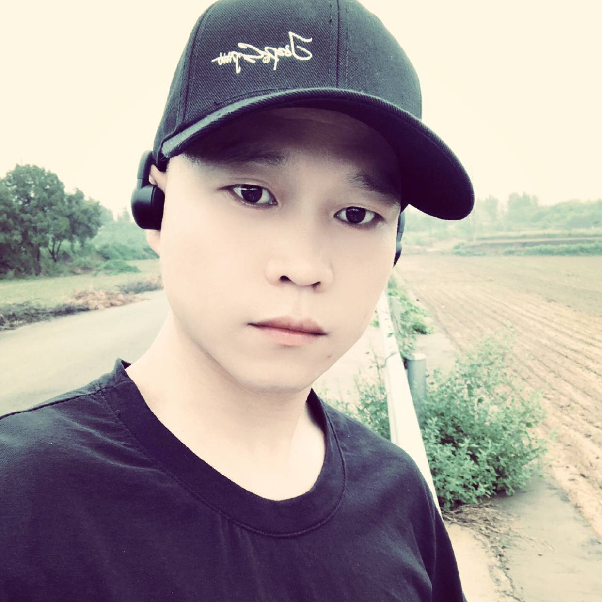曲中无别意的照片