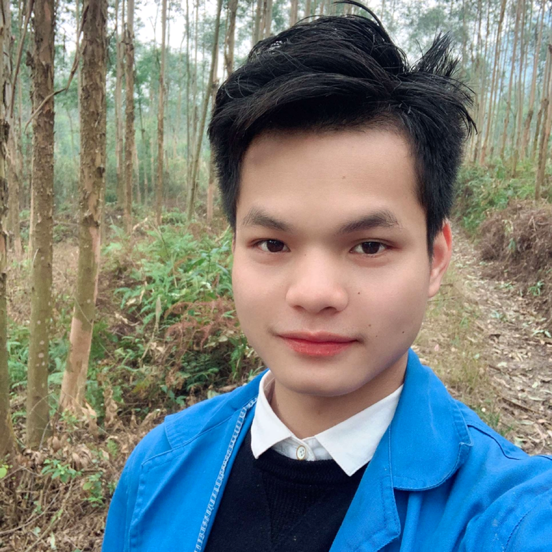 小黑哥哥欧巴的照片